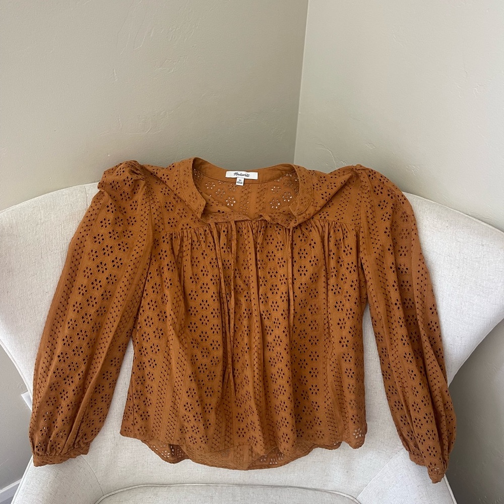 Madewell blouse !!! Super fun color and perfect for summer and fall